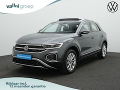 Volkswagen T-Roc - 1.5 TSI 150 pk DSG Style | Panoramadak | Stuur-/stoelverwarming | Achteruitrijcamera | Ada