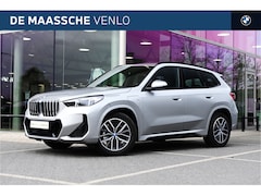 BMW X1 - xDrive25e M Sport Automaat / Sportstoelen / M Adaptief onderstel / Comfort Access / Achter