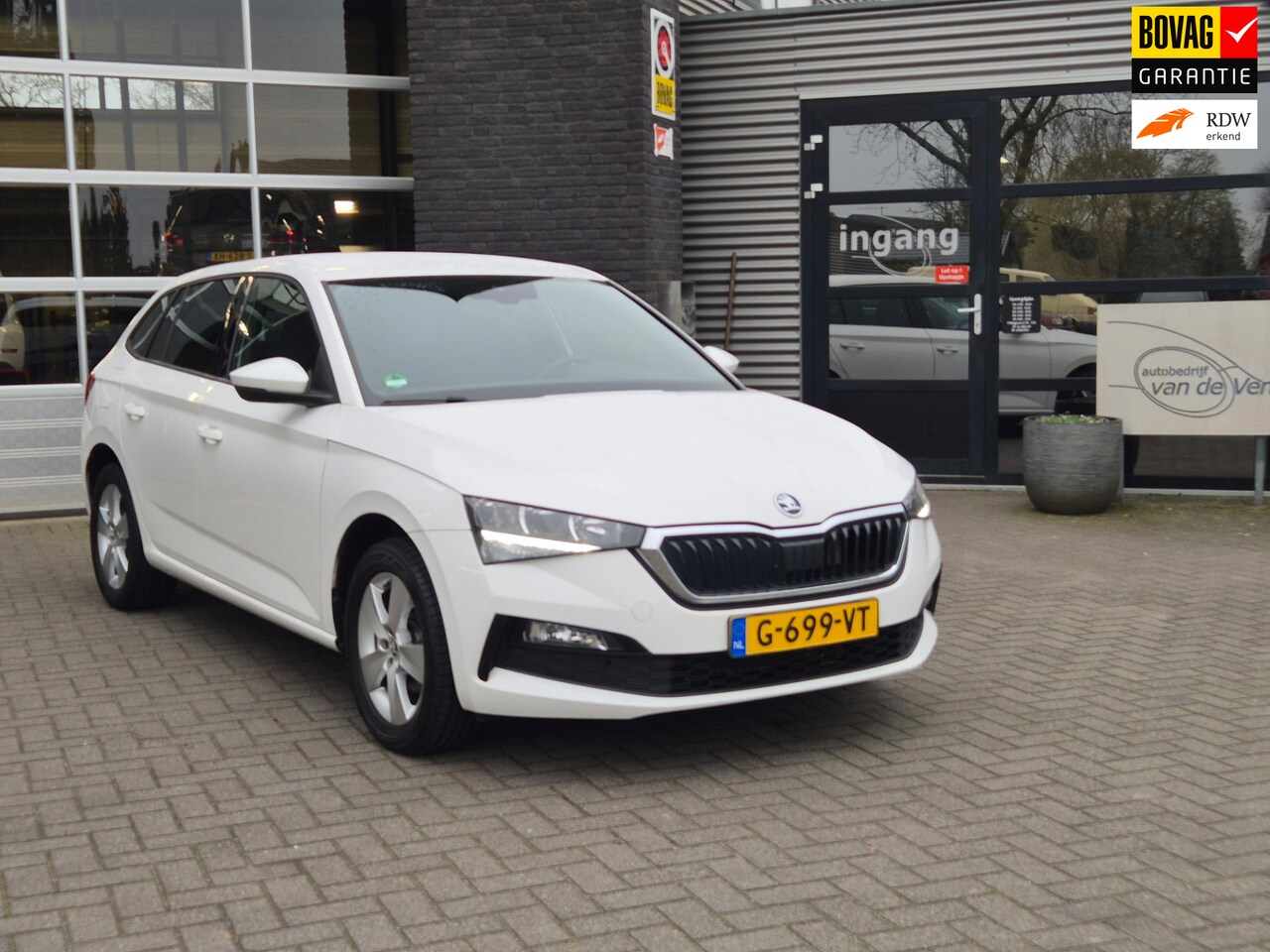 Skoda Scala - 1.0 TSI Sport Business 1.0 TSI 85KW Sport Business, cruise, LED, climatronic, app connect, pdc, privacy glas - AutoWereld.nl