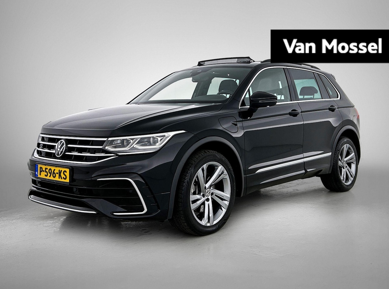 Volkswagen Tiguan - 1.4 TSI eHybrid R-Line | 245 PK | SoH 88%  | Automaat | Panorama Schuif/Kantel Dak | All S - AutoWereld.nl