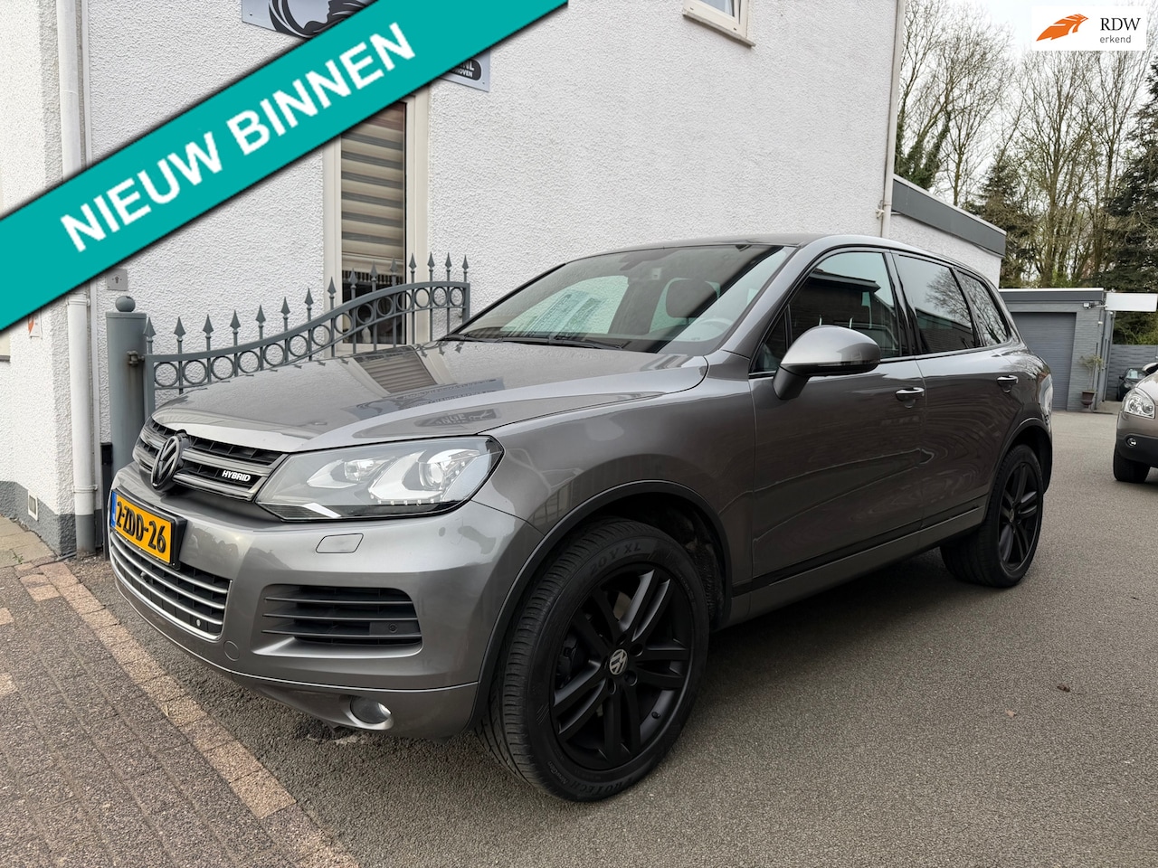 Volkswagen Touareg - 3.0 TSI Hybrid Highline | Memory | Stoelverwarming - AutoWereld.nl