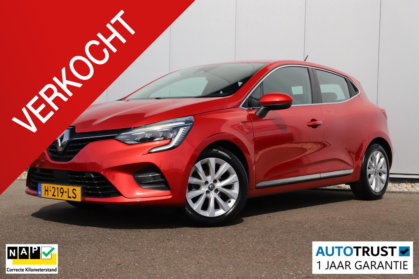 Renault Clio - 1.0 TCe Intens Trekhaak Half Leder 16 inch LMV Navigatie Carplay Android Cruise Control Cl - AutoWereld.nl