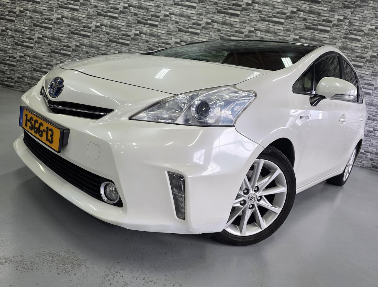 Toyota Prius Wagon - 1.8 Aspiration 96g*HeadUp*Camera*Panodak! - AutoWereld.nl