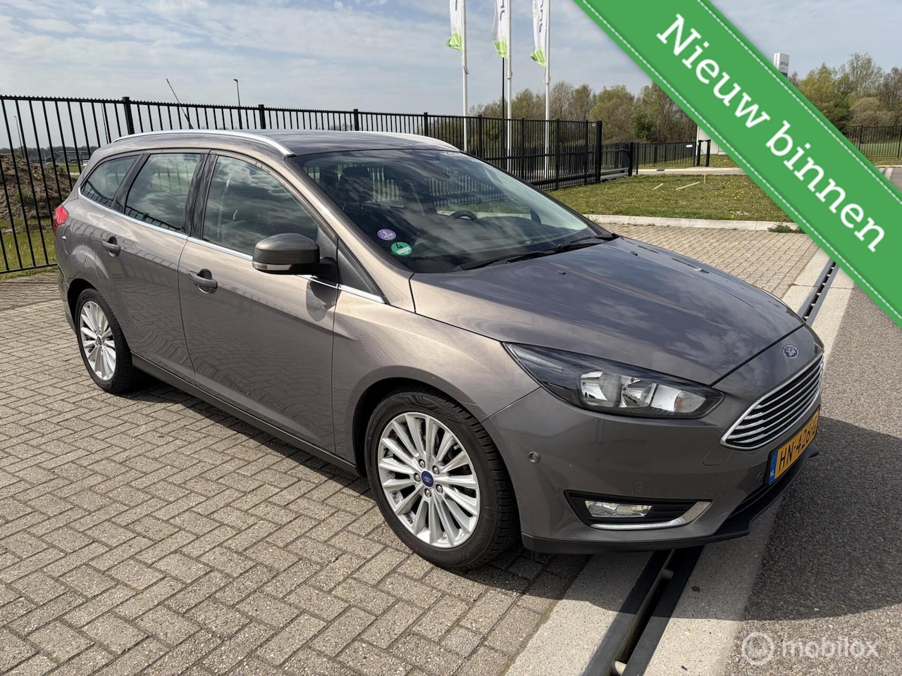 Ford Focus Wagon - 1.0 Titanium Edition 1.0 Titanium Edition - AutoWereld.nl