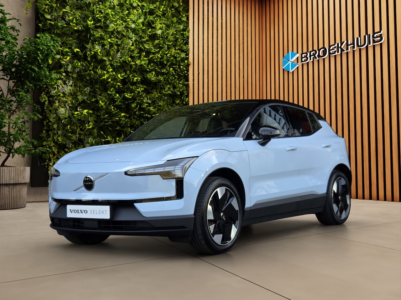 Volvo EX30 - Single Motor Extended Range Plus 69 kWh | Trekhaak | Camera | Harman/Kardon | Pilot Assist - AutoWereld.nl