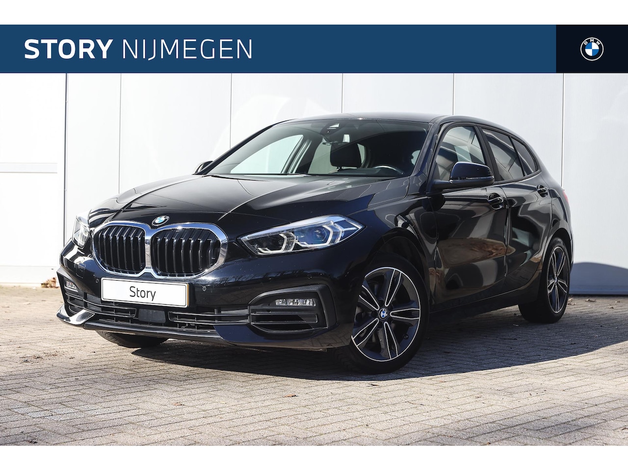 BMW 1-serie - 116i High Executive / Stoelverwarming / LED / Getint glas / Cruise Control - AutoWereld.nl
