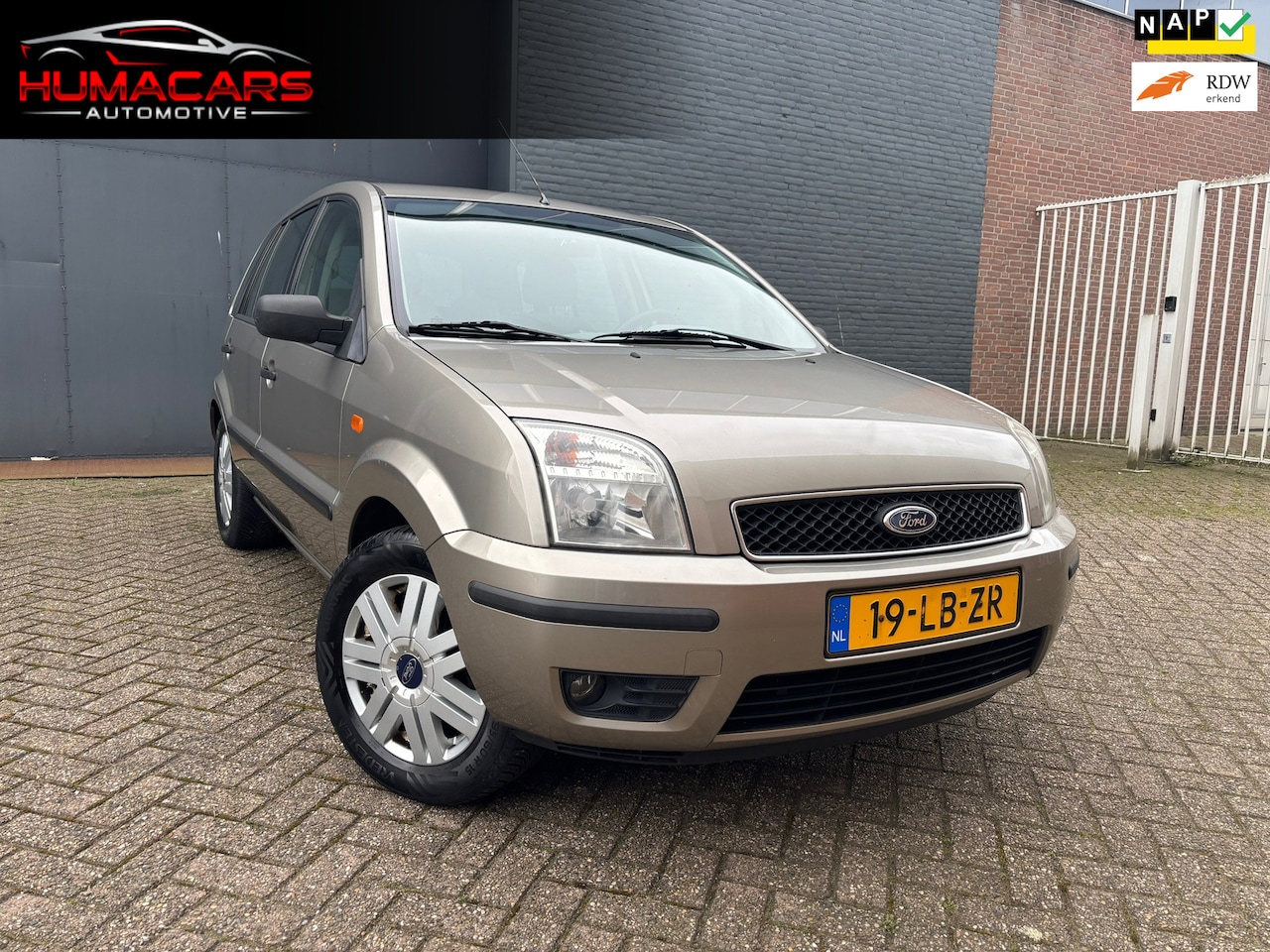 Ford Fusion - 1.6-16V Luxury|Nap|Airco|dealer onderhoud - AutoWereld.nl