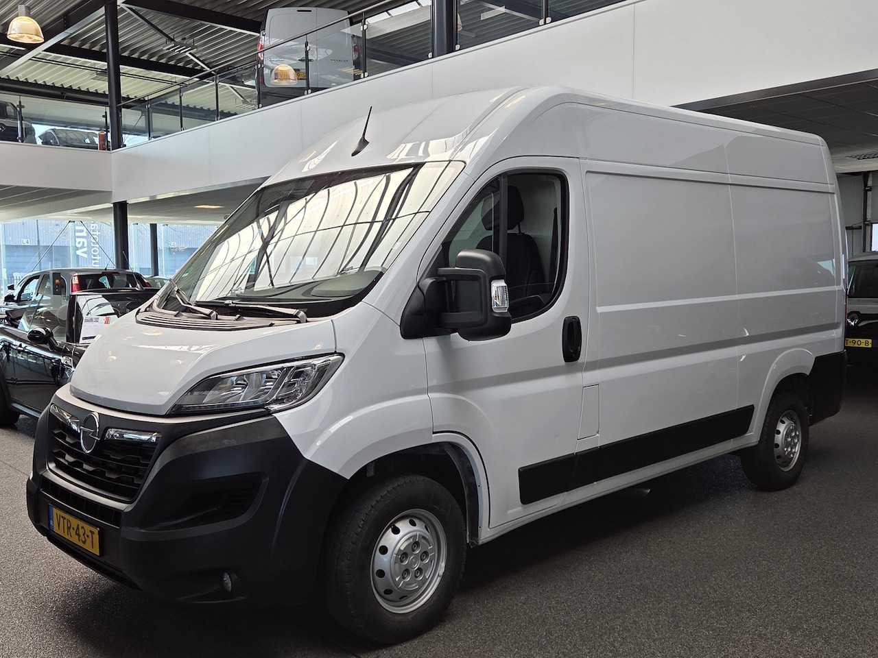Opel Movano - 2.2D 140 L2H2 Edition 2.2D 140 L2H2 Edition - AutoWereld.nl