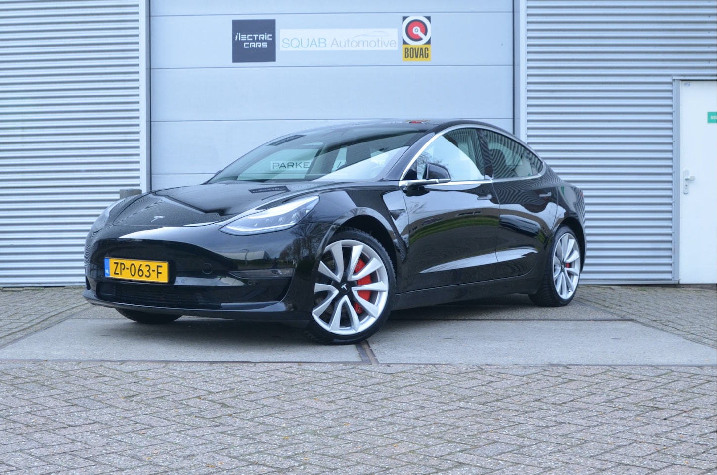 Tesla Model 3 - Long Range RWD Long Range AWD 75 kWh Trekhaak, 19 inch velgen - AutoWereld.nl