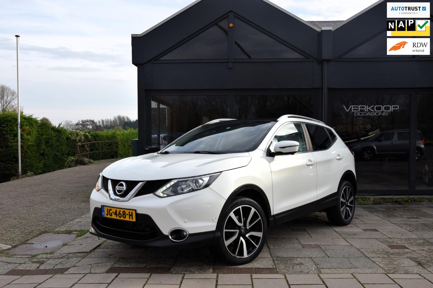 Nissan Qashqai - 1.2 Tekna Automaat Achterruit camera 360° - AutoWereld.nl