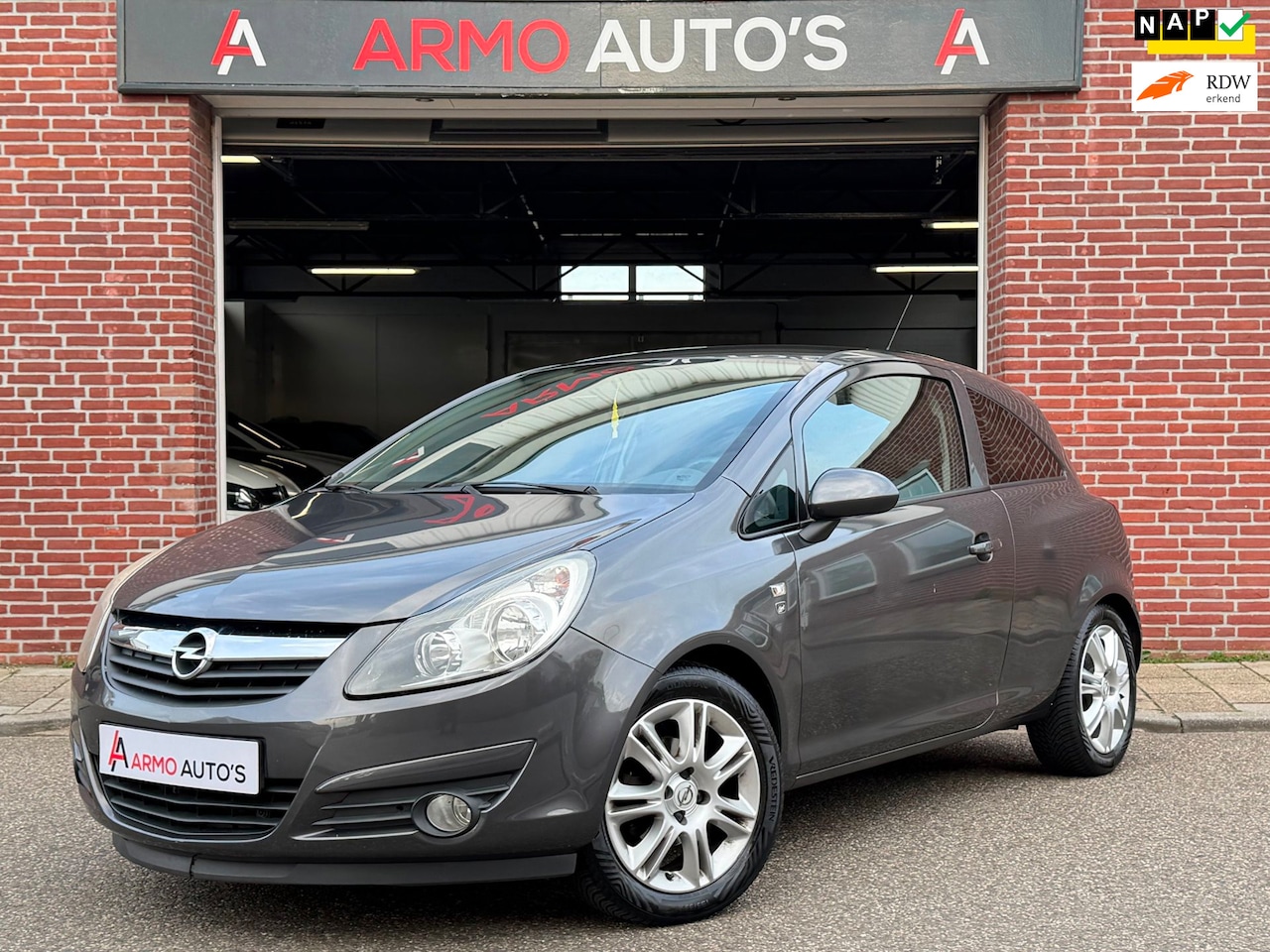Opel Corsa - 1.4-16V '111' Edition | Airco | Rijklaar - AutoWereld.nl