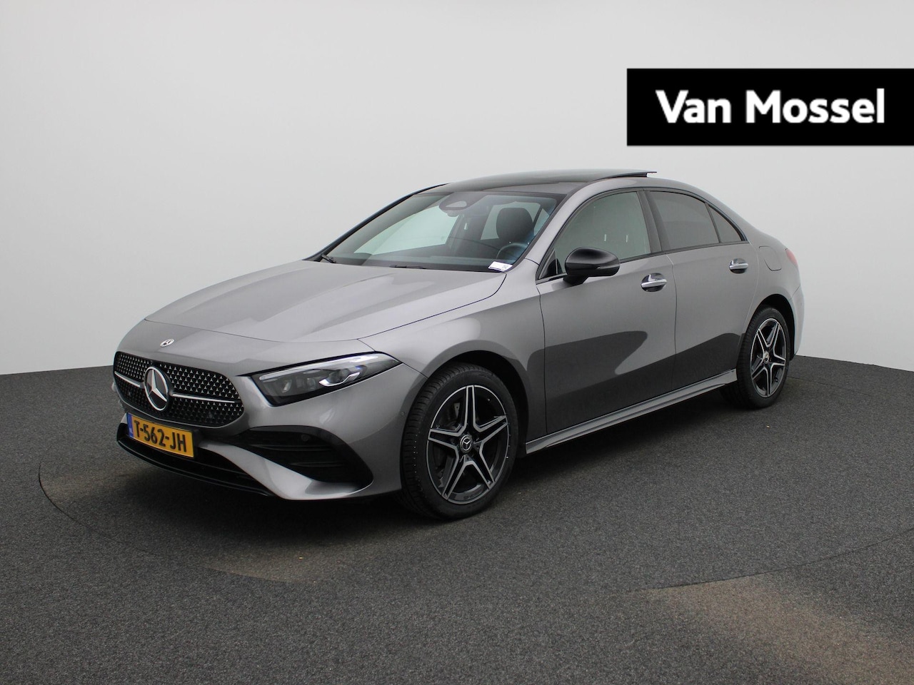 Mercedes-Benz A-klasse - 250 e AMG Line | Automaat | Apple Carplay/Android Auto | Panoramadak | Cruise Control | Ac - AutoWereld.nl