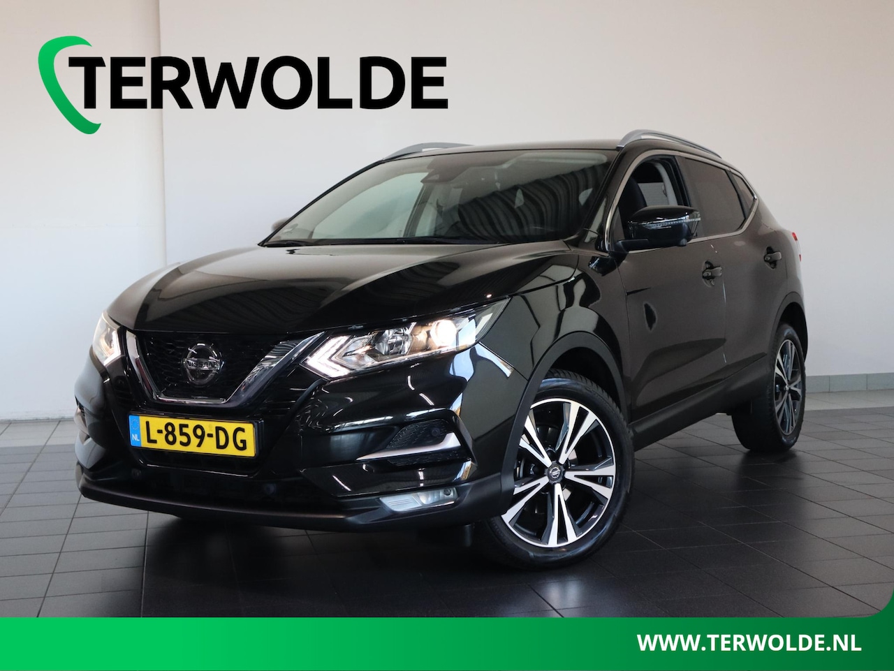 Nissan Qashqai - 1.3 DIG-T N-Connecta | AUTOMAAT | Trekhaak | Panoramadak | Stoel- & Voorruitverw. | - AutoWereld.nl
