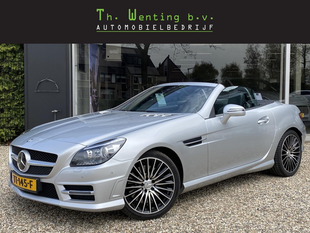 Mercedes-Benz SLK-klasse - 200 Edition 1 | AMG-Line | Adaptieve Cruise Control | Keyless Entry | Airscarf | Stoelverw - AutoWereld.nl