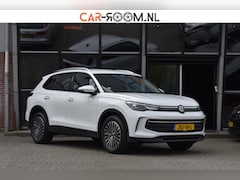 Volkswagen Tiguan - 1.5 eTSI Life Edition Lane ACC Camera StuurVw