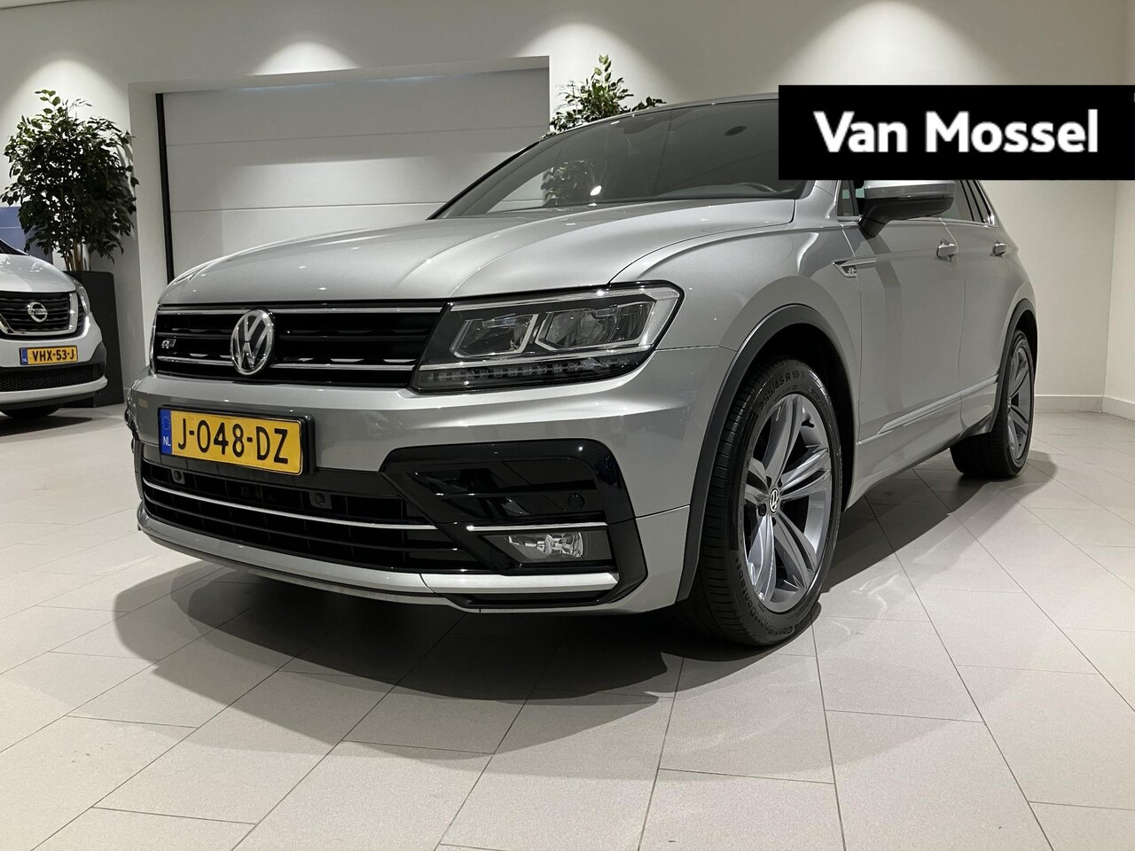 Volkswagen Tiguan - 1.5 TSI Comfortline Business 131 PK | R-Line Exterieur | Apple Carplay | Digital Cockpit P - AutoWereld.nl