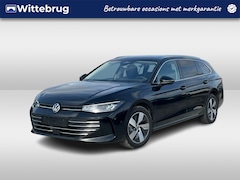 Volkswagen Passat Variant - 1.5 eHybrid 204pk DSG Business / Zwenkbare Trekhaak / Voorstoelen Verwarmbaar + Massagefun