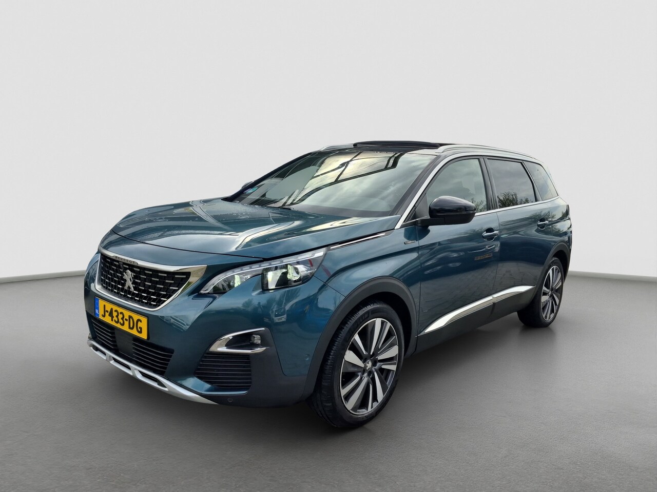 Peugeot 5008 - 1.2 PureTech Blue Lease GT-Line Panoramadak | Trekhaak | Vol Leder | Focal geluidsinstalla - AutoWereld.nl