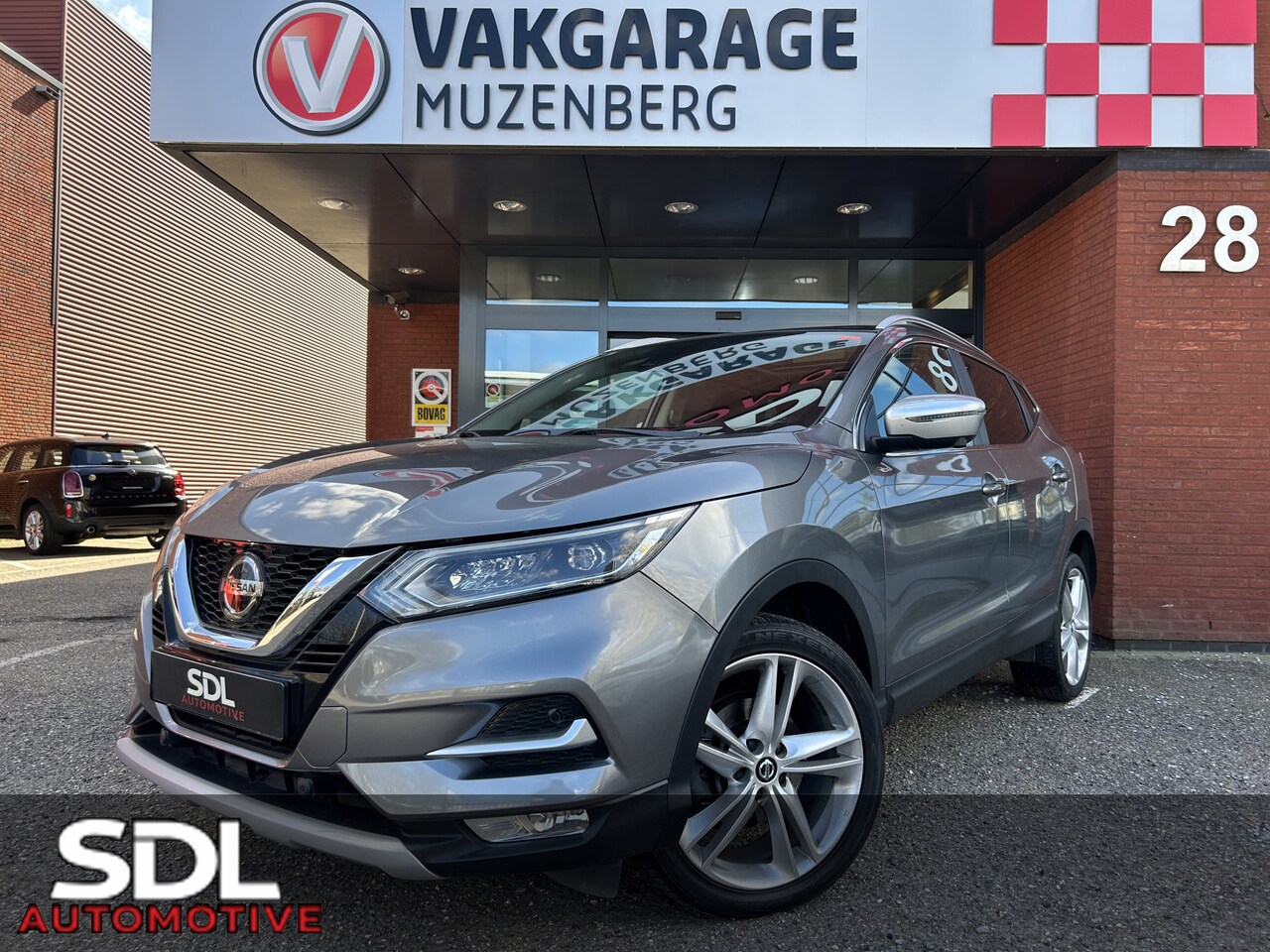 Nissan Qashqai - 1.3 DIG-T N-Connecta // FULL LED // PANO-DAK // NAVI // 360 CAMERA // KEYLESS // DAB // AN - AutoWereld.nl