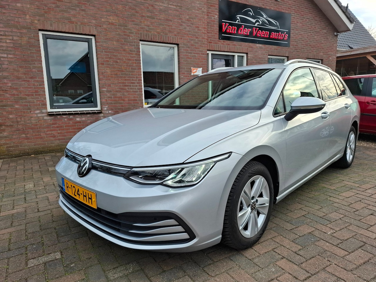 Volkswagen Golf Variant - 1.0 TSI Life. Zeer netjes en luxe o.a. stoel- & stuurverw, camera, virtual dashboard, carp - AutoWereld.nl