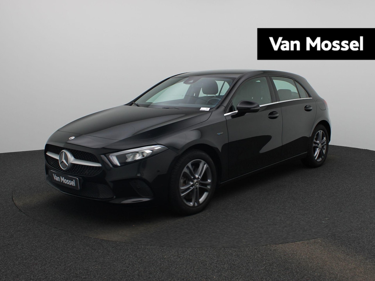 Mercedes-Benz A-klasse - 250 e Advantage | Automaat | Navigatie | Camera | Cruise Control  | Parkeersensoren | Clim - AutoWereld.nl