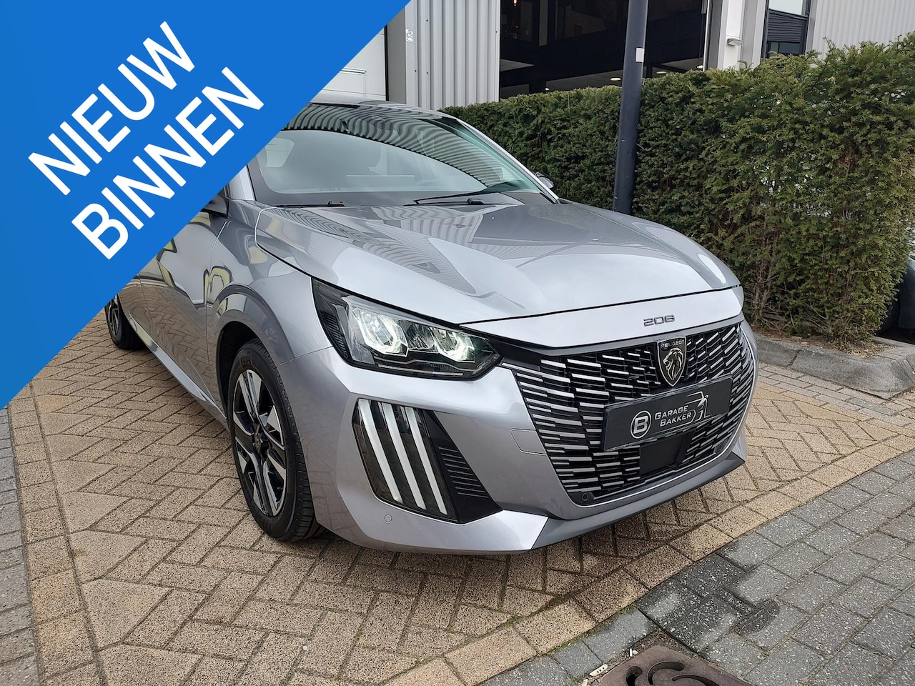 Peugeot 208 - 1.2 Hybrid 110 e-DCS6 Allure Automaat Carplay-Navigatie Led - AutoWereld.nl