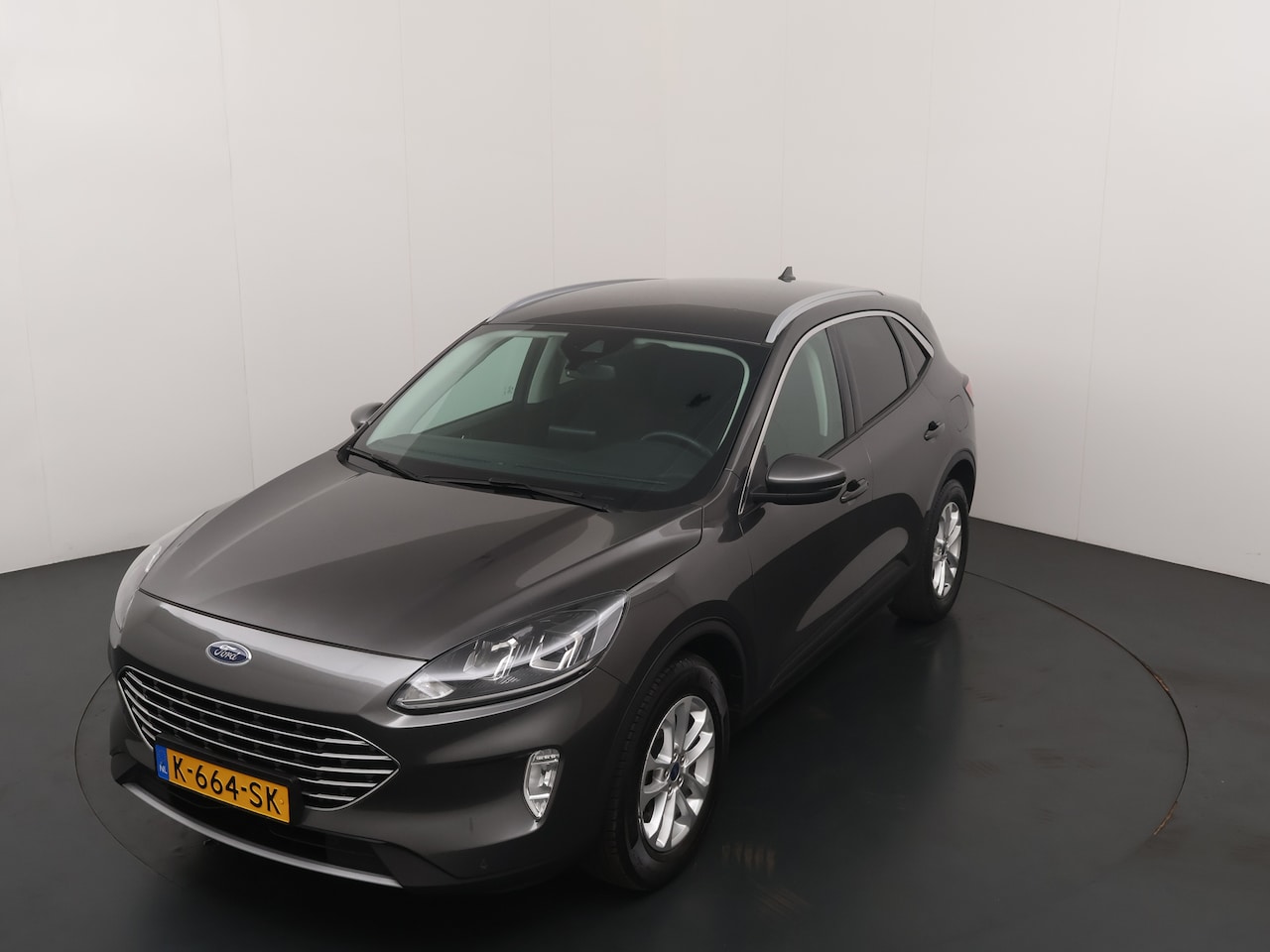 Ford Kuga - 1.5 EcoBoost Titanium | Winter Pack | Camera | LED | Navi | Apple Carplay | 100% dealer on - AutoWereld.nl