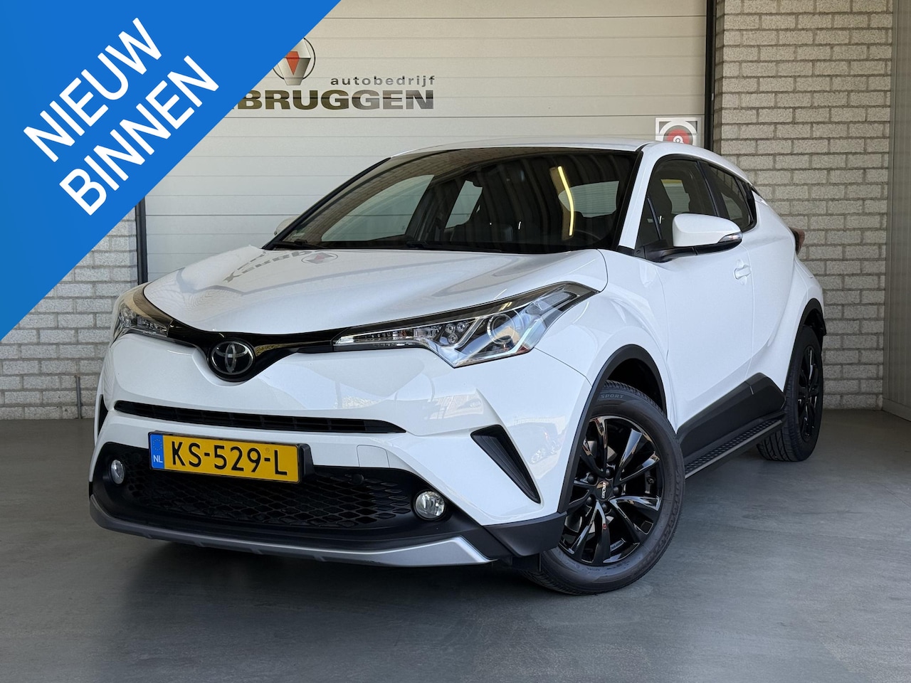 Toyota C-HR - 1.2 Dynamic 1.2 Dynamic - AutoWereld.nl