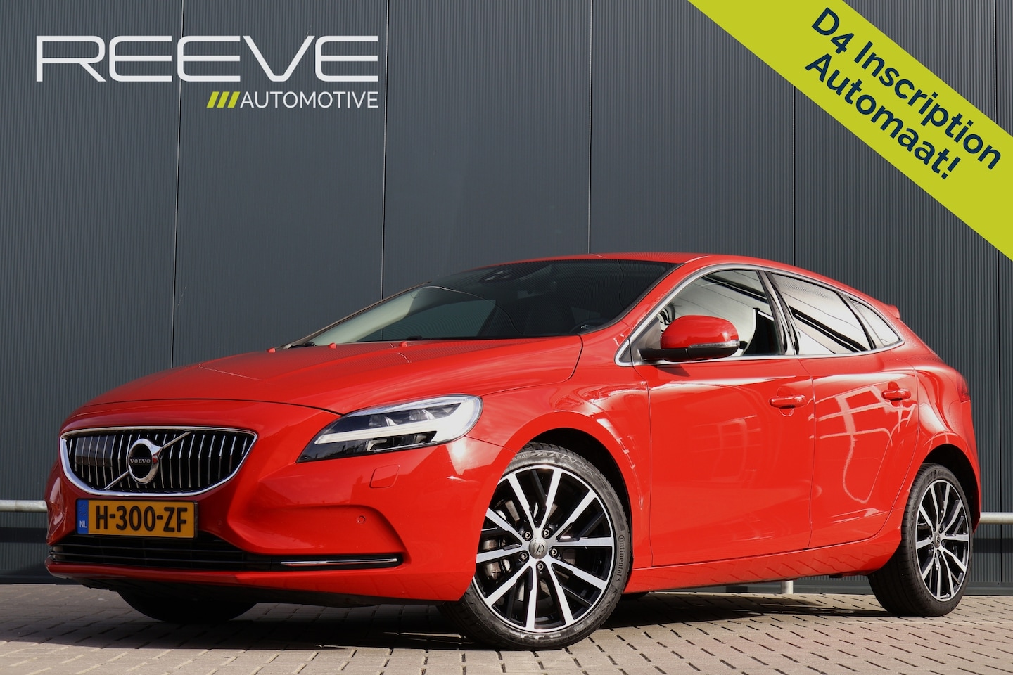 Volvo V40 - 2.0 D4 Inscription Automaat 190pk | Leer | Stoelverwarming | Adaptieve Cruise Control | Ca - AutoWereld.nl