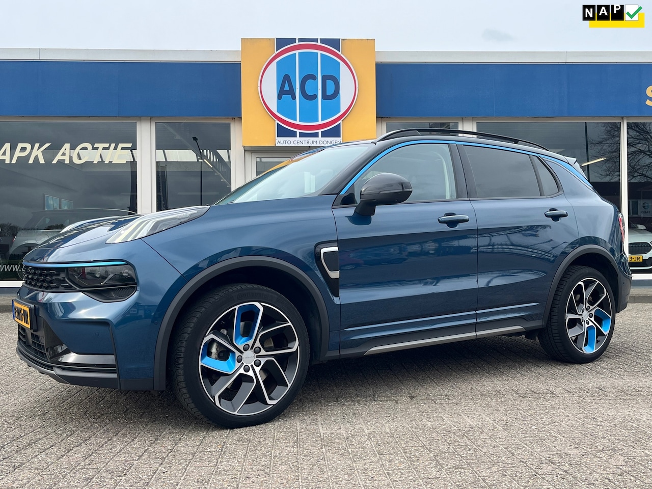 Lynk & Co 01 - 1.5 261pk PHEV 7DCTH | Orig.NL | PanoramaDak | 360 graden Camera | Carplay | SOH 97% | - AutoWereld.nl