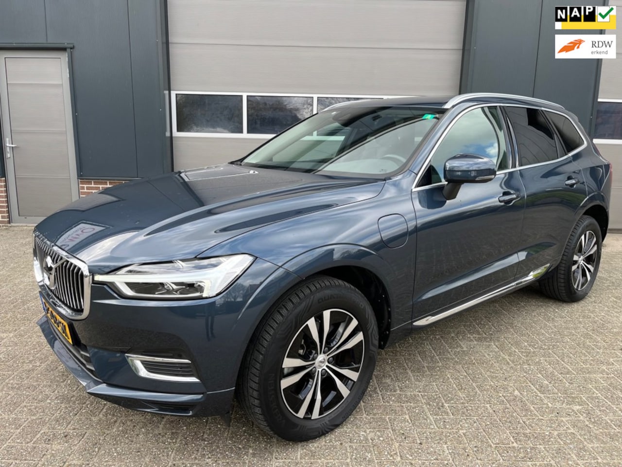 Volvo XC60 - 2.0 Recharge T6 AWD Business Pro-Panorama-Carplay-NAP! - AutoWereld.nl