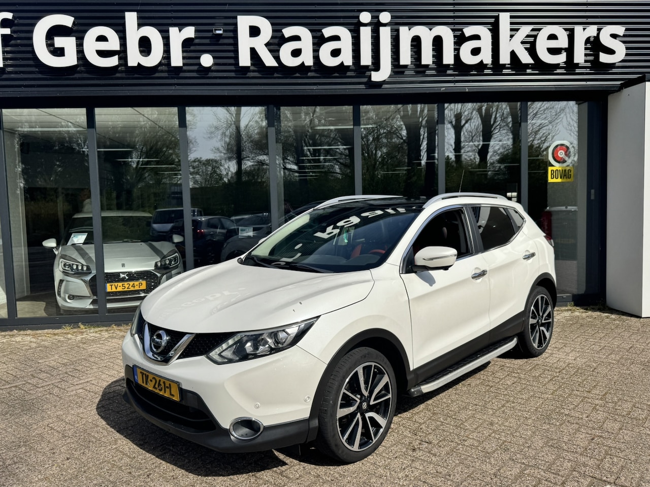 Nissan Qashqai - 1.2 Tekna*Panoramadak*Leder*EXPORT/EX.BPM* - AutoWereld.nl
