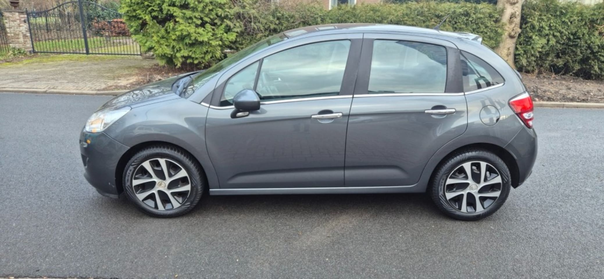 Citroën C3 - 1.2 Pure Tech Feel Edition*airco*cruise*nieuwe*motorl*trekhaak*NAP - AutoWereld.nl