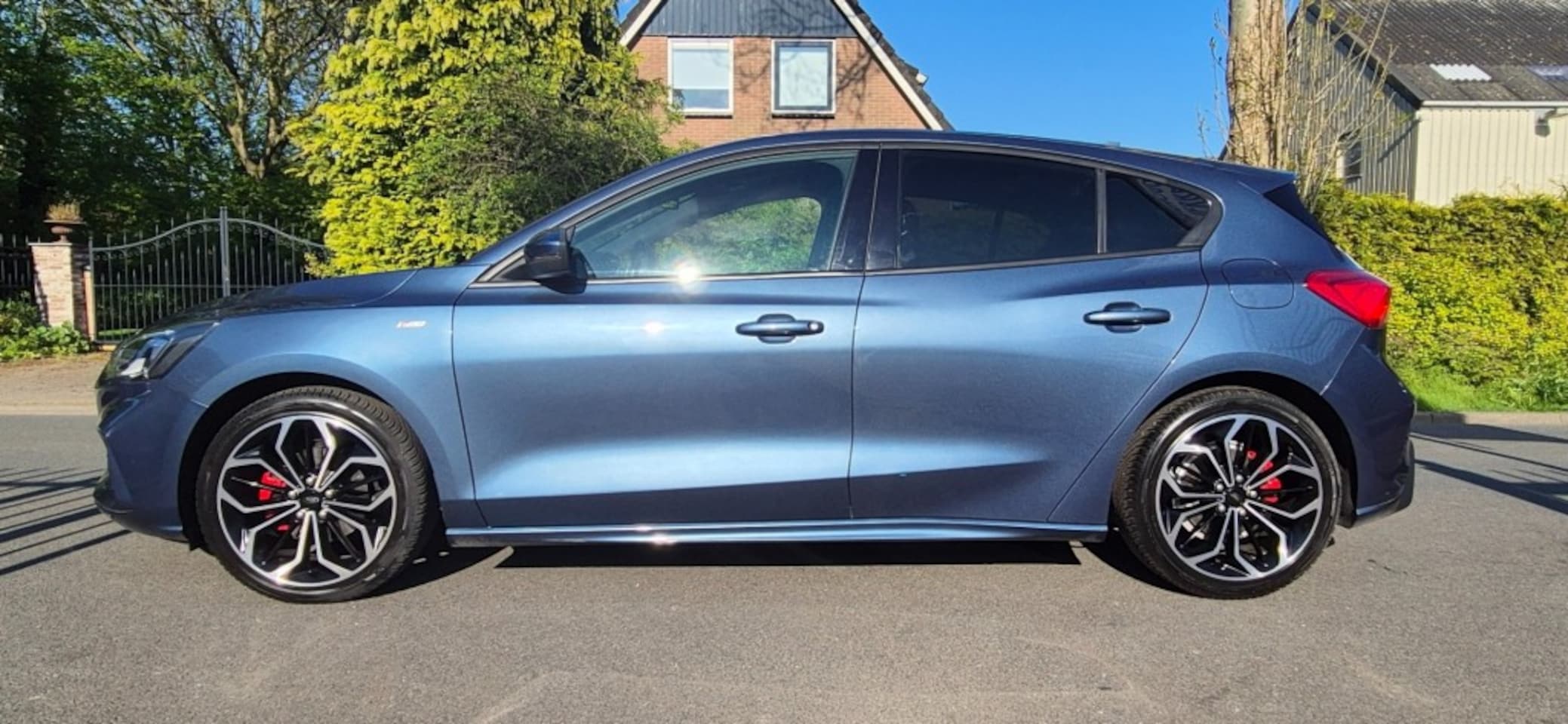 Ford Focus - 1.0 EcoBoost Titanium X business automaat ST line - AutoWereld.nl