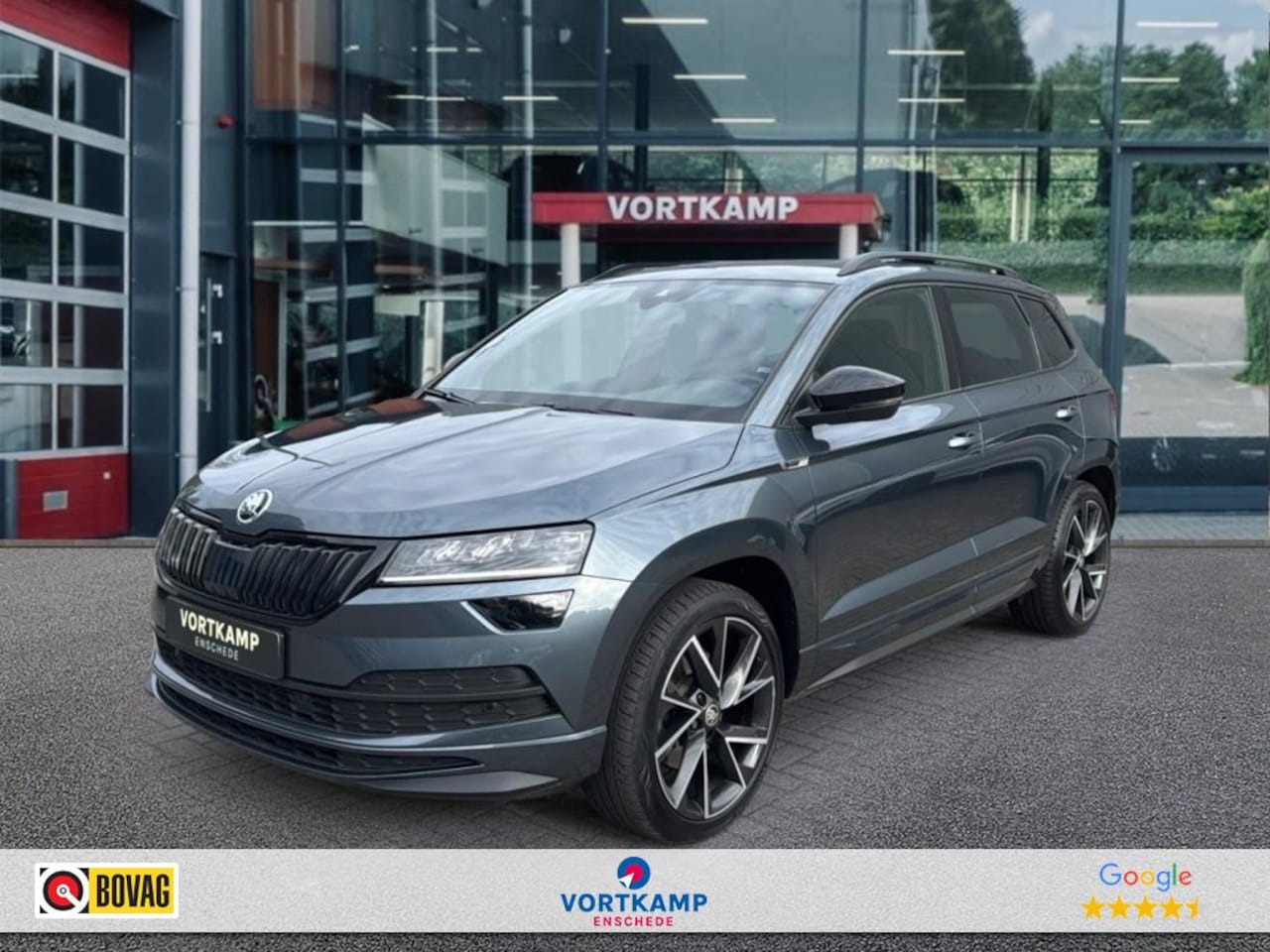 Skoda Karoq - 2.0 TSI DSG SPORTLINE 4X4 PANO-DAK/TREKHAAK/STANDKACHEL/CAMERA - AutoWereld.nl