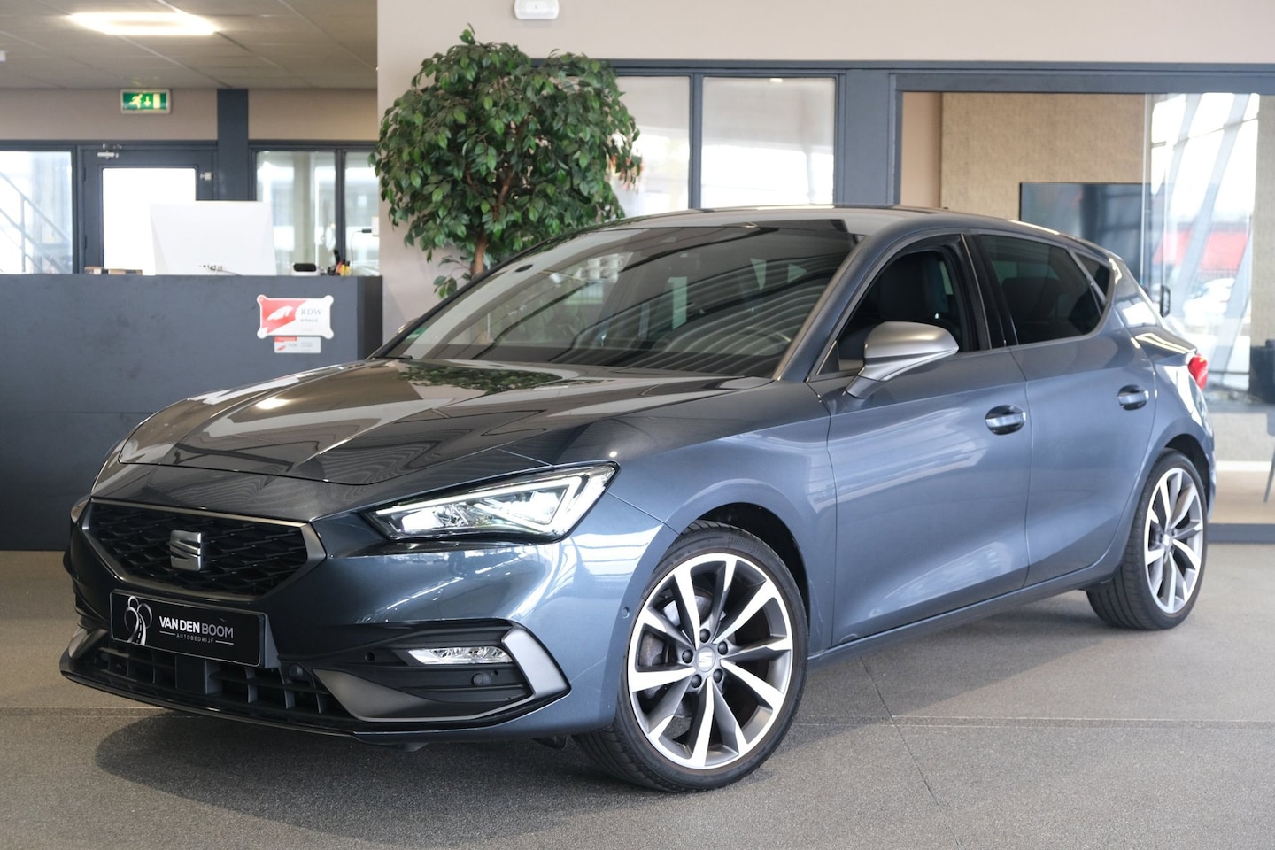 SEAT Leon - 1.5 eTSI FR DSG 150PK Virtual Navi Cam Led Beats ACC - AutoWereld.nl