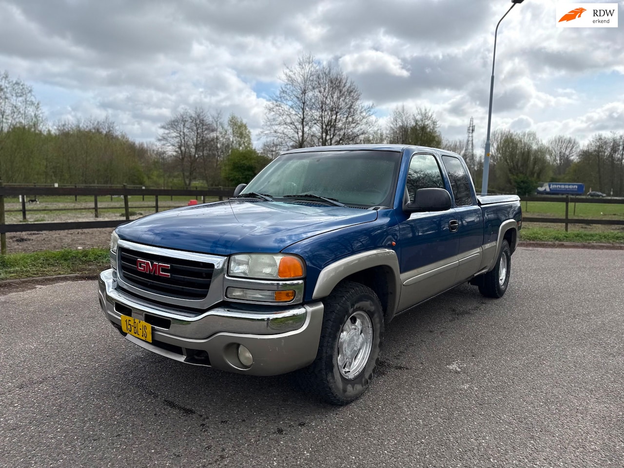 Chevrolet Silverado - GMC Sierra 5.3 V8 4X4 Grijskenteken Benzine LPG - AutoWereld.nl