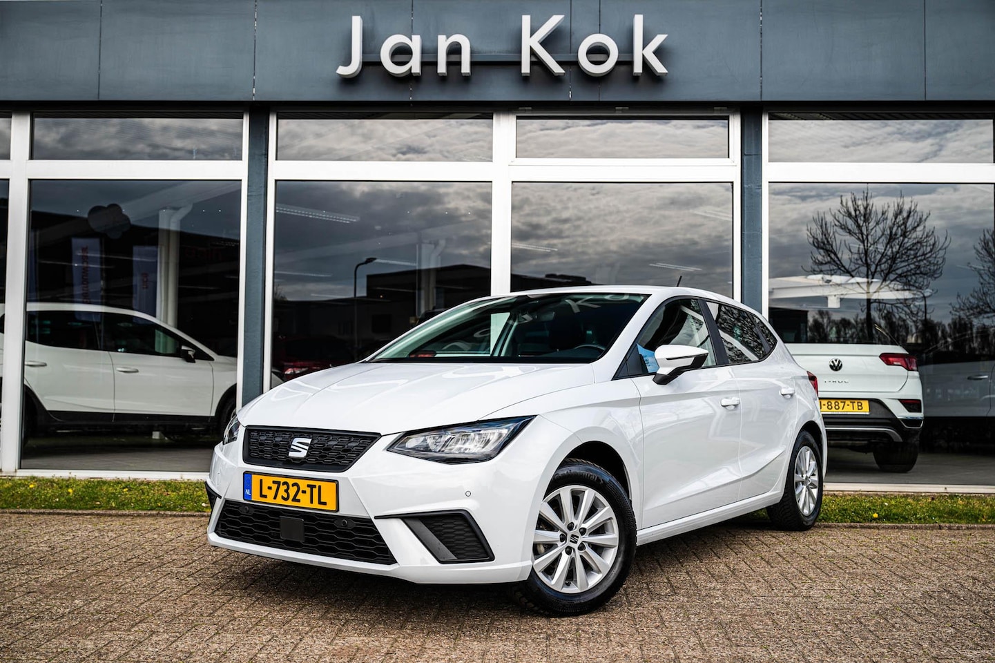 SEAT Ibiza - 1.0 TSi 95 pk Style Business Intense | Facelift | Groot infotainment | Stoelverwarming - AutoWereld.nl