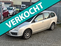 Ford Focus Wagon - 1.6-16V Trend NIEUWE APK l AIRCO ECC l MTF-STUUR l ELEK PAKKET l LMV LEUKE FRISSE AUTO