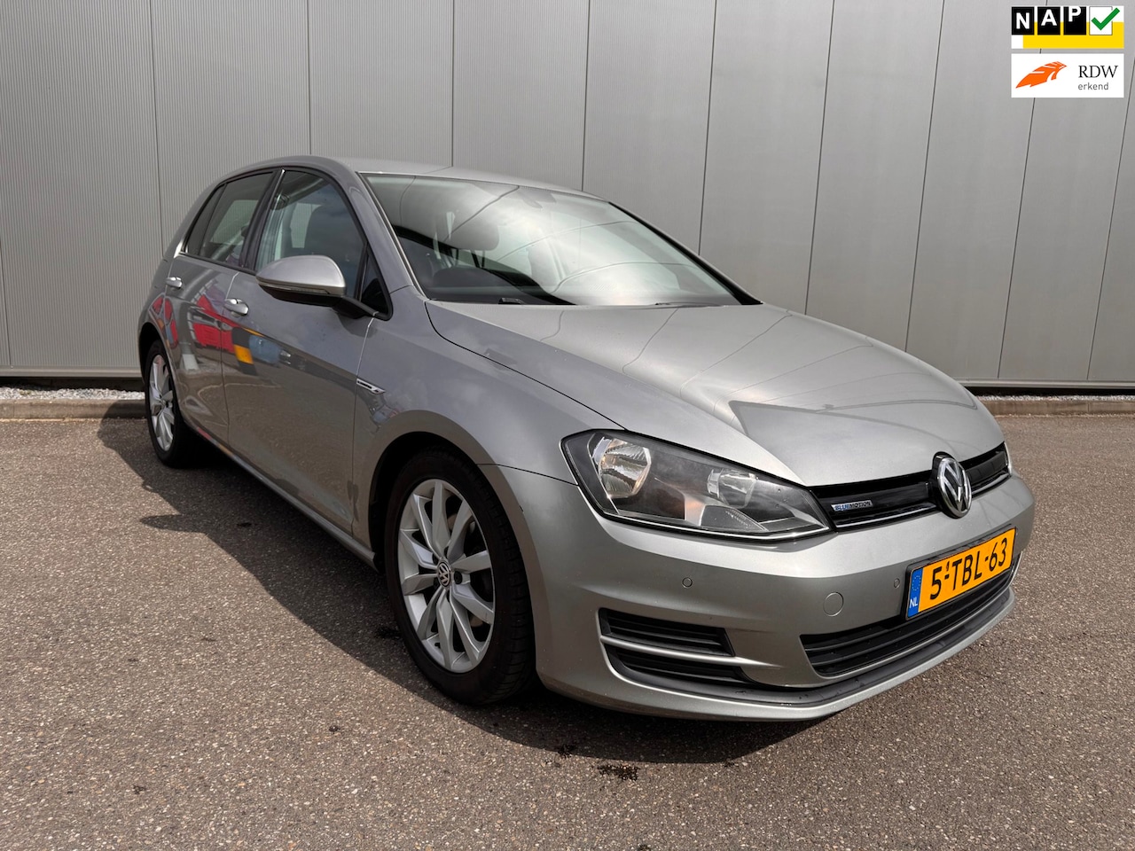 Volkswagen Golf - 1.6 TDI Comfortline BlueMotion navi clima - AutoWereld.nl