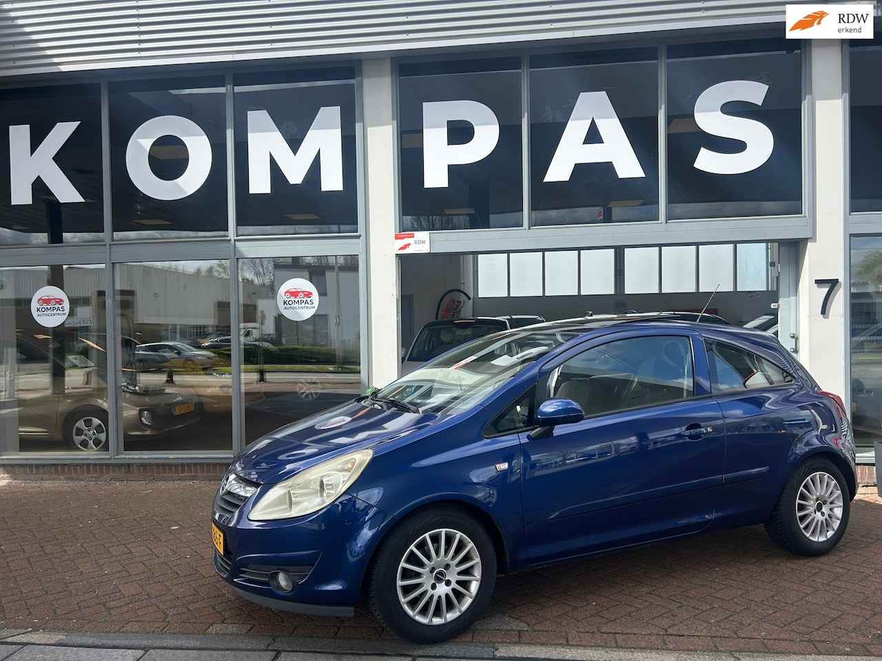 Opel Corsa - 1.2-16V Cosmo |PANORAMADAK|1EIG|APK2027|AIRCO|LM.VELGEN|CRUISE| - AutoWereld.nl