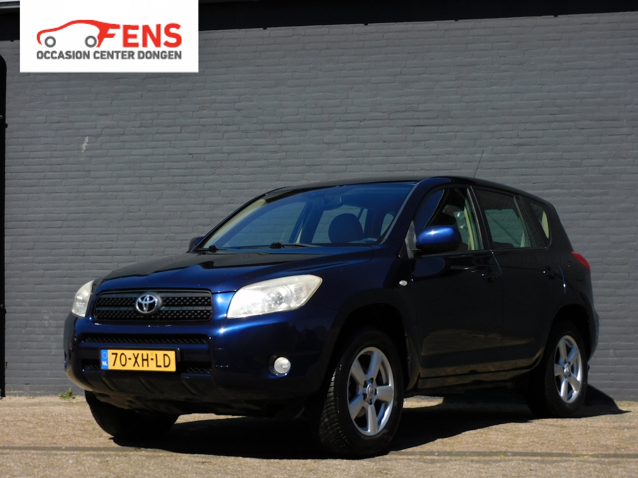 Toyota RAV4 - 2.0 VVTi Executive 4x4! LEER! STOELVERWARMING! NAVI! CLIMA! CRUISE! TREKHAAK! - AutoWereld.nl