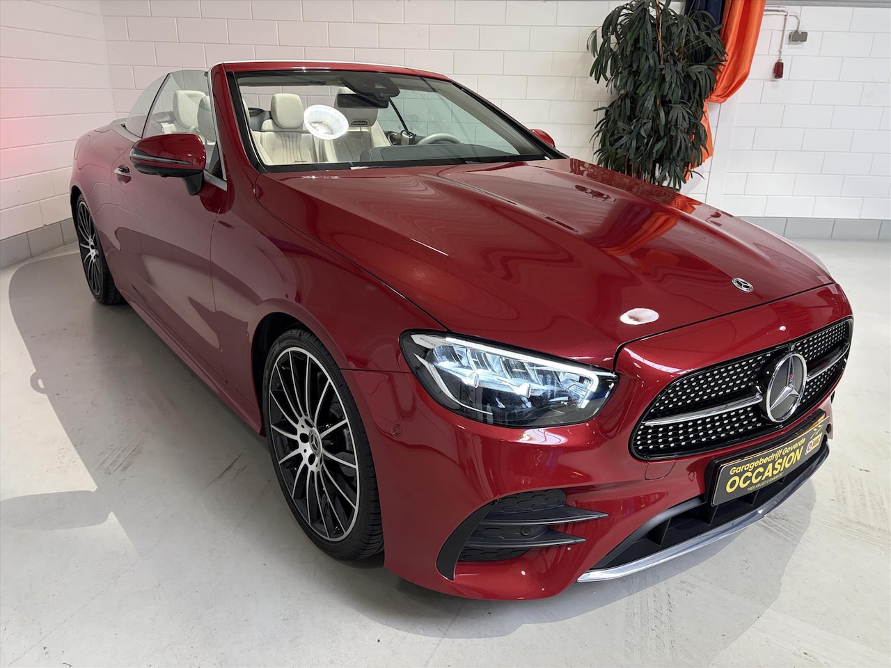 Mercedes-Benz E-klasse Cabrio - E200 197pk 9G AMG-Line, Memory, Burmester, 360 Camera - AutoWereld.nl