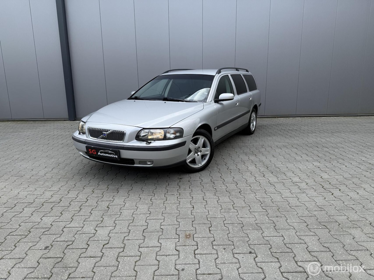 Volvo V70 - 2.4 Automaat Topstaat - AutoWereld.nl