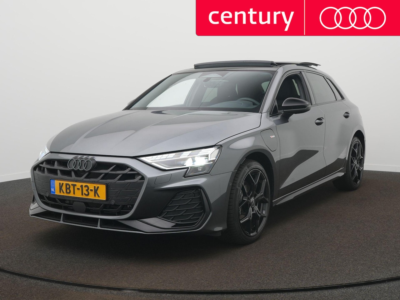 Audi A3 Sportback - 40 TFSI e S edition S-line l Panodak l 18 inch l Camera l ACC l Sfeerverlichting - AutoWereld.nl