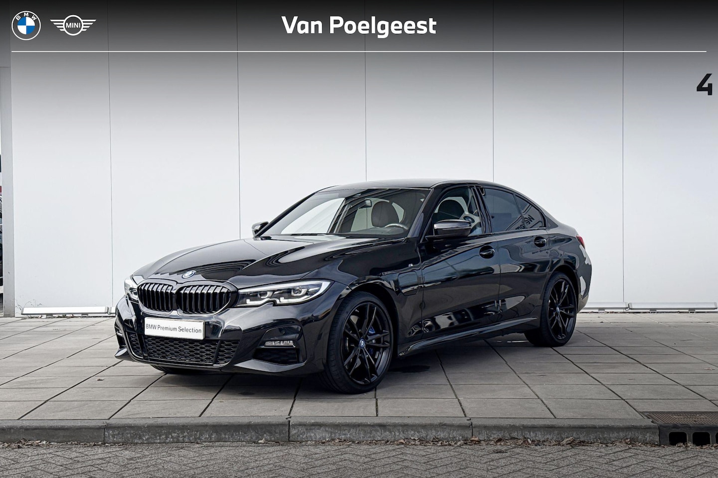 BMW 3-serie - Sedan 330e eDrive Edition M-Sport / 19 inch / Stoelverwarming / Getinte Ramen / HiFi Audio - AutoWereld.nl