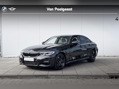 BMW 3-serie - Sedan 330e eDrive Edition M-Sport / 19 inch / Stoelverwarming / Getinte Ramen / HiFi Audio