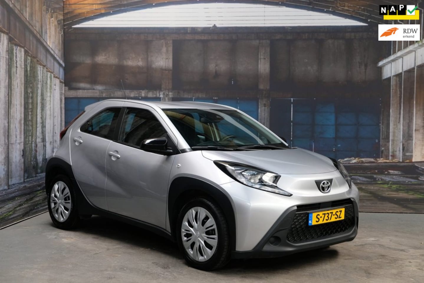 Toyota Aygo X - 1.0 VVT-i MT play 1.0 VVT-i MT Play - AutoWereld.nl