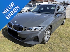BMW 3-serie Touring - 320e Business Edition Plus | Automatische Trekhaak | Adaptieve Cruise Control | Sportstoel