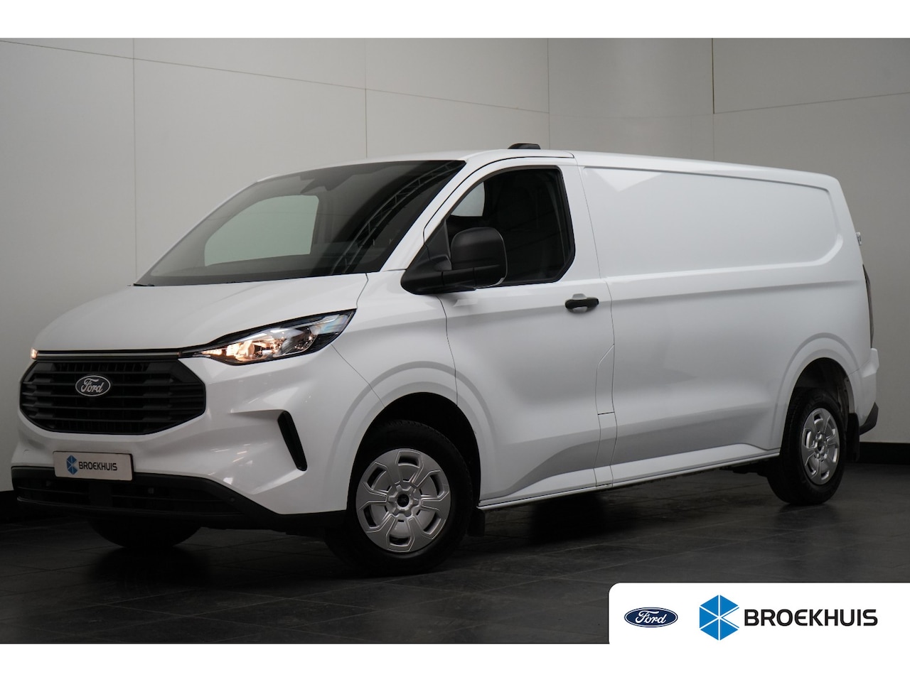 Ford Transit Custom - 300 2.0 TDCI 136pk L2H1 Trend | Voorruitverwarming | Bijrijdersbank | CarPlay/Android Auto - AutoWereld.nl